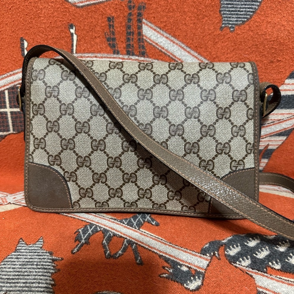 GUCCI ❤️🌟VINTAGE GG SUPREME CROSSBODY BAG ⭐️ - Picture 2 of 11